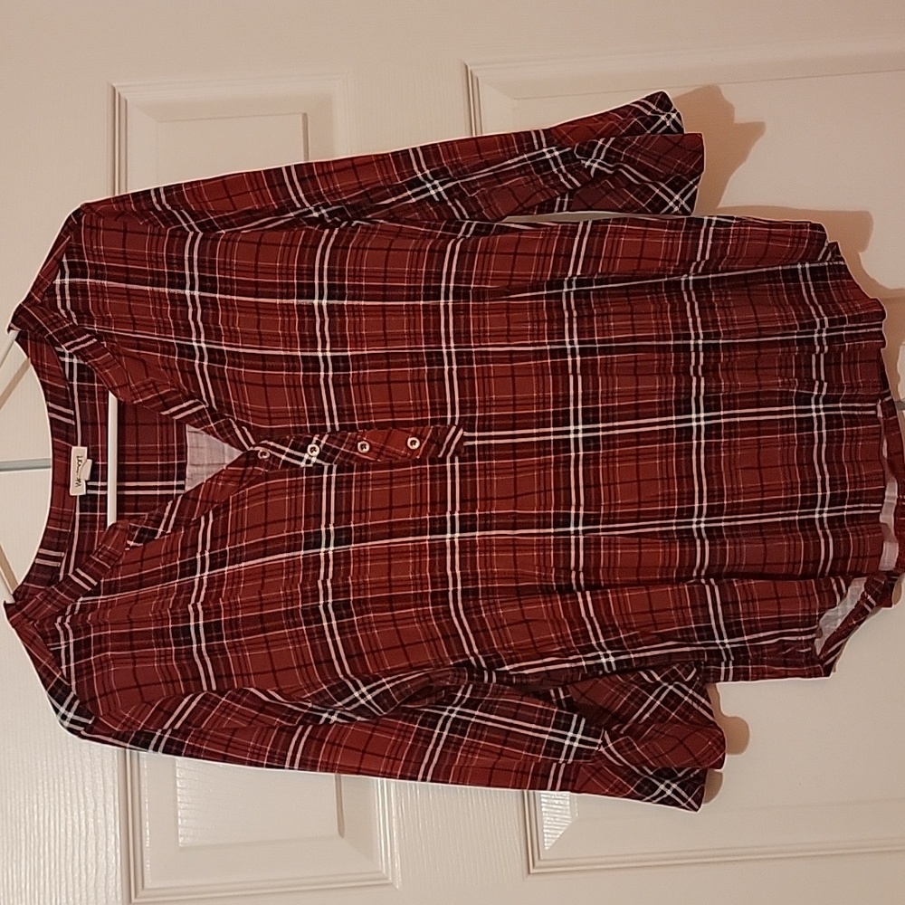 Plaid 3/4 sleeve shirt